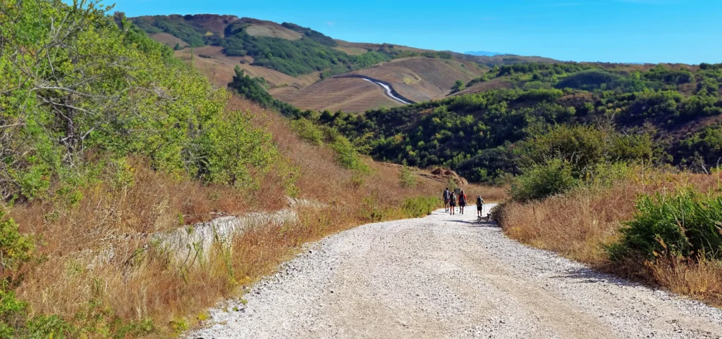 Attrezzatura e zaini per trekking e cammini